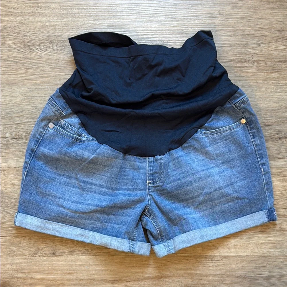 Time & Tru Women's Maternity Blue Jean Shorts Size S (4-6) NWOT